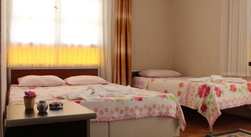 Eysan Pansiyon Akçay Rom bilde